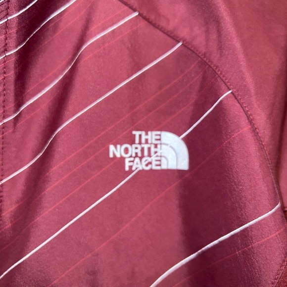North Face Isotherm Reflective athletic tailored wind/water resistant women’s SM - Picture 8 of 13